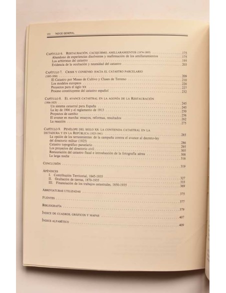 Estado, geometría y propiedad. Los orígenes del catastro en España (1715 - 1941)