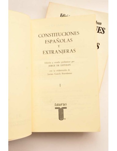Constituciones españolas y extranjeras