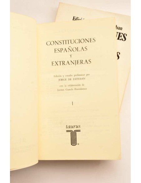 Constituciones españolas y extranjeras