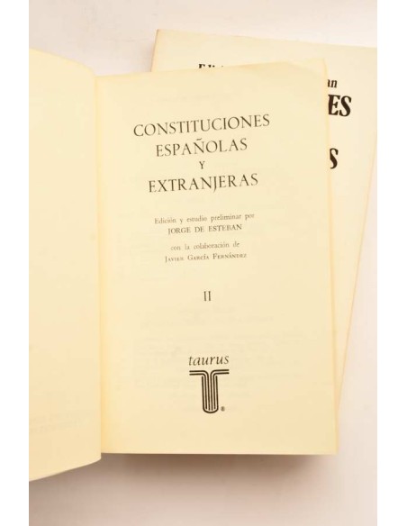 Constituciones españolas y extranjeras