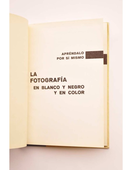 La fotografía en blanco y negro y en color