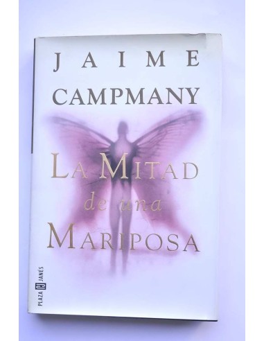 La mitad de una mariposa
