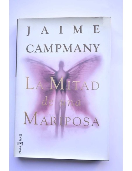 La mitad de una mariposa