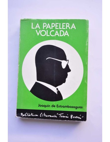 La papelera volcada, el envés de las letras y...