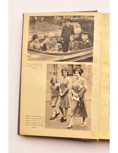 Las princesas Isabel y Margarita de Inglaterra....