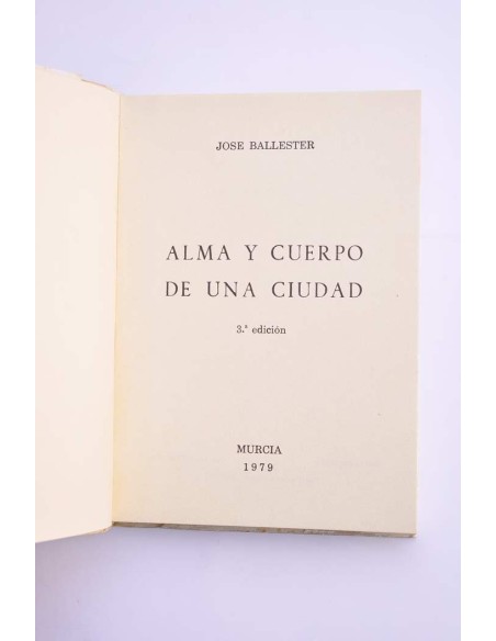Alma y cuerpo de una ciudad : guia de Murcia