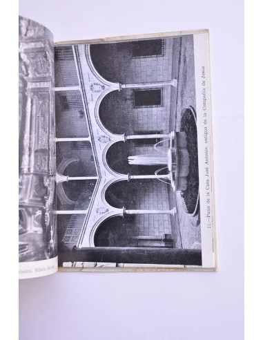 Alma y cuerpo de una ciudad : guia de Murcia