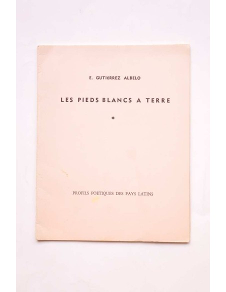 Les pieds blancs a terre