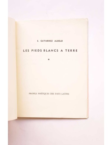 Les pieds blancs a terre