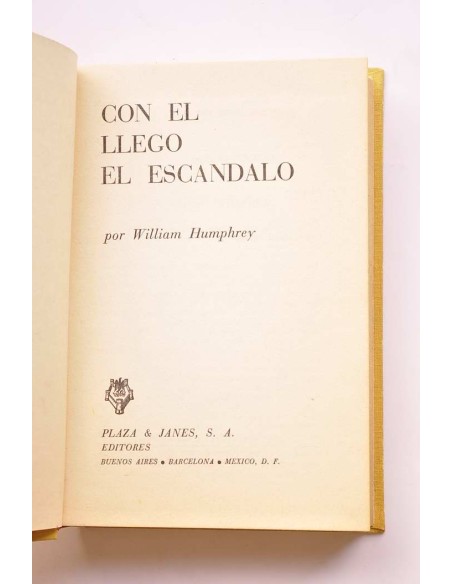 Con él llegó el escándalo