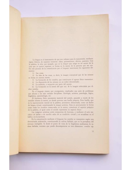 La palabra en la ciencia y en la poesía : discurso de ingreso