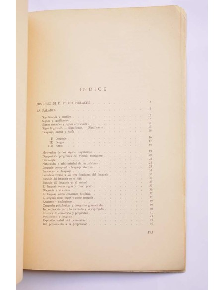 La palabra en la ciencia y en la poesía : discurso de ingreso