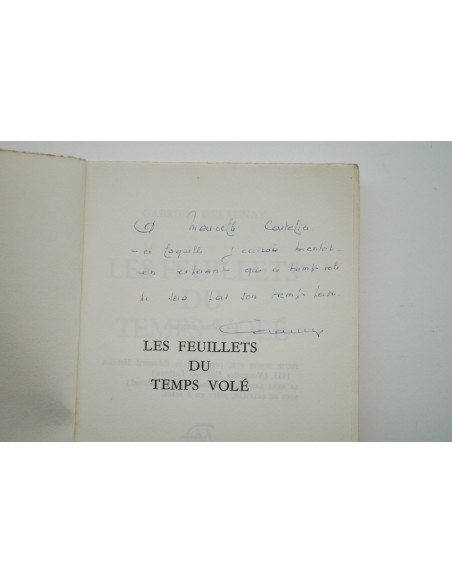 Les feuillets du temps volé : essais