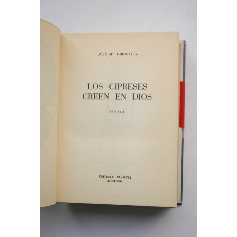 Los cipreses creen en Dios 