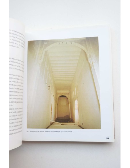 Paraisos perdidos : patios y claustros