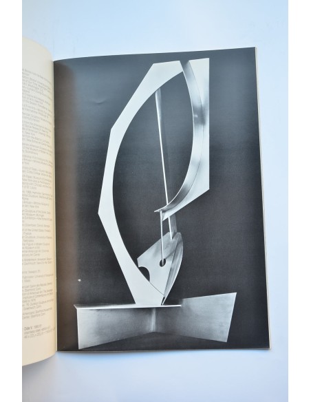 James Rosati : recent sculpture. Catálogo de exposiciones. New York, Marlborough Gallery 1982