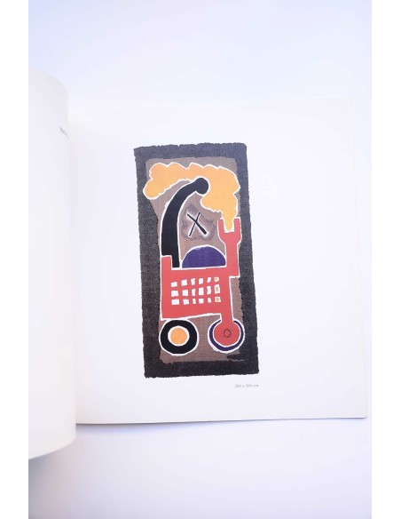 Tapices : experiencia textil sobre diez plásticos contemporáneos. Catálogo de exposiciones, 1992