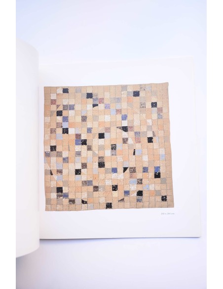 Tapices : experiencia textil sobre diez plásticos contemporáneos. Catálogo de exposiciones, 1992